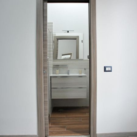 In Center Apartaments Salerno Exterior photo